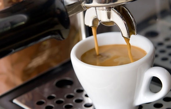 Кофемашина La-Marzocco не наливает кофе